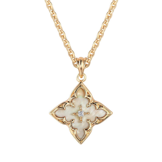 White Clover Pendant Necklace | Gold